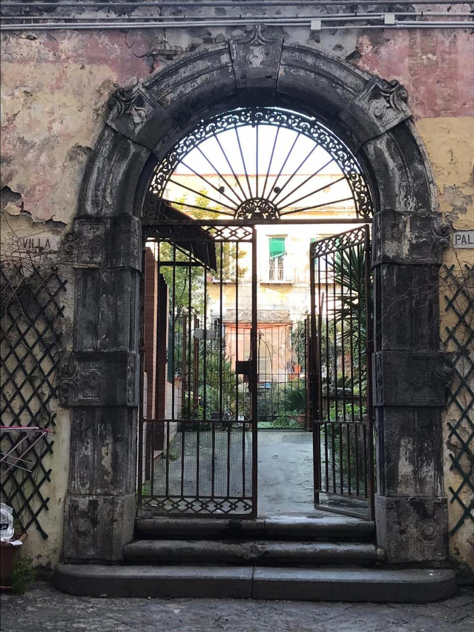 مبيت وإفطار نابولي Il Giardino Di Vico Neve المظهر الخارجي الصورة