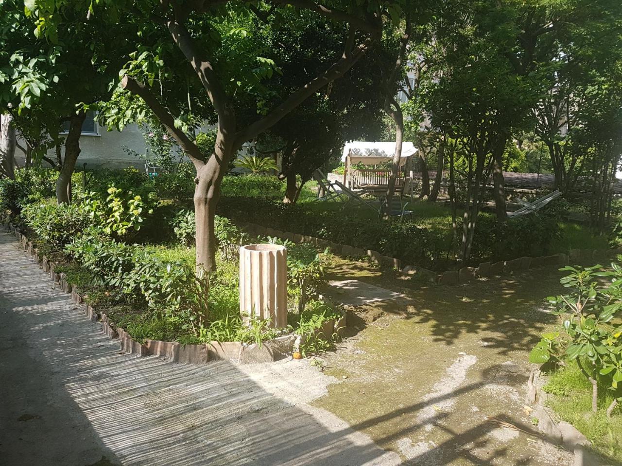 مبيت وإفطار نابولي Il Giardino Di Vico Neve المظهر الخارجي الصورة