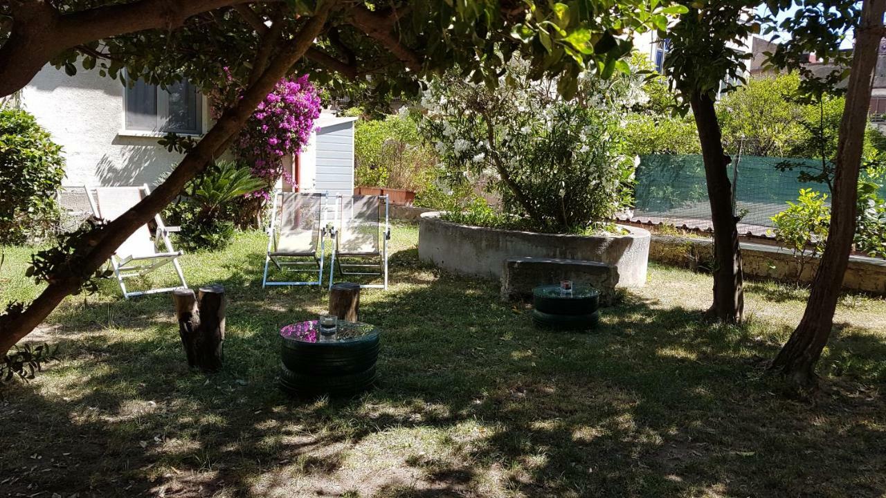 مبيت وإفطار نابولي Il Giardino Di Vico Neve المظهر الخارجي الصورة