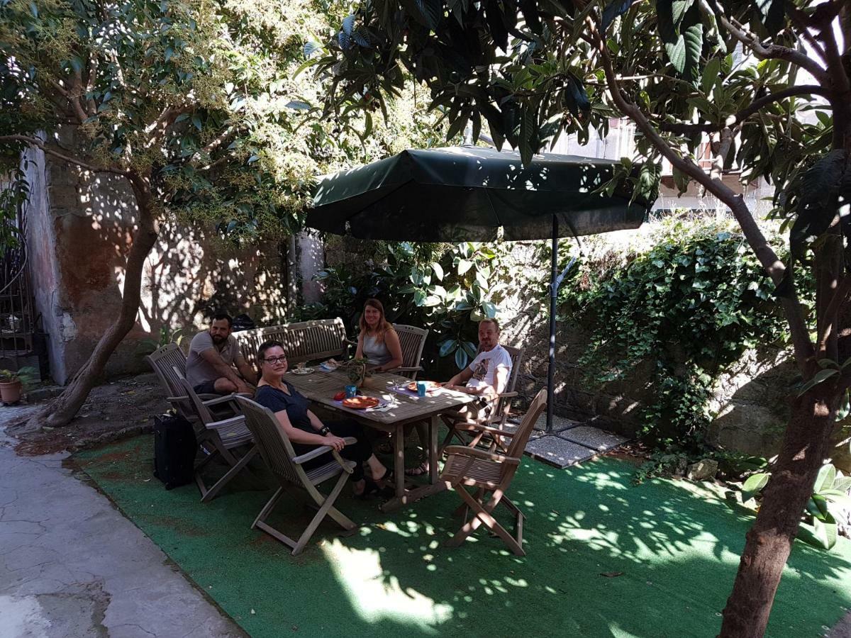 مبيت وإفطار نابولي Il Giardino Di Vico Neve المظهر الخارجي الصورة